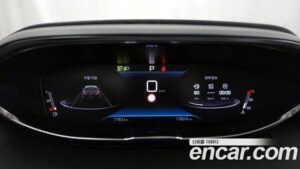 Peugeot 5008 1.2 Pure Tech ALLURE 2022 года из Южной Кореи