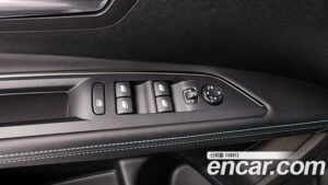 Peugeot 5008 1.2 Pure Tech ALLURE 2022 года из Южной Кореи