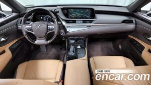 Lexus ES Luxury Plus 2021 года из Южной Кореи