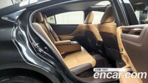 Lexus ES Luxury Plus 2021 года из Южной Кореи