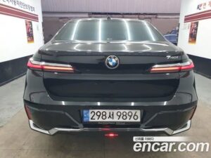 BMW 7-Series 740i sDrive M Sport 2023 года из Южной Кореи