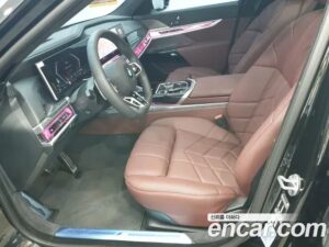 BMW 7-Series 740i sDrive M Sport 2023 года из Южной Кореи