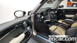 Mini Cooper GEN Z Edition 2022 года из Южной Кореи