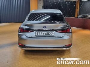 Lexus ES Executive 2021 года из Южной Кореи