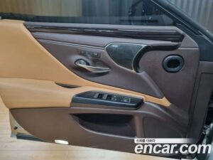 Lexus ES Executive 2021 года из Южной Кореи