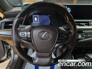 Lexus ES Executive 2021 года из Южной Кореи