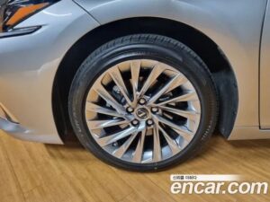 Lexus ES Executive 2021 года из Южной Кореи
