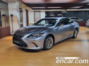 Lexus ES Luxury Plus 2022 года из Южной Кореи