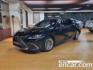 Lexus ES Luxury Plus 2022 года из Южной Кореи