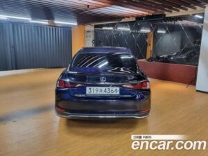 Lexus ES Luxury Plus 2022 года из Южной Кореи