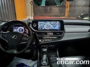 Lexus ES Luxury Plus 2022 года из Южной Кореи