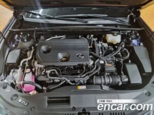 Lexus ES Luxury Plus 2022 года из Южной Кореи