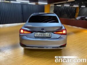 Lexus ES Luxury Plus 2022 года из Южной Кореи