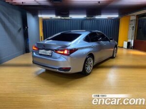 Lexus ES Luxury Plus 2022 года из Южной Кореи