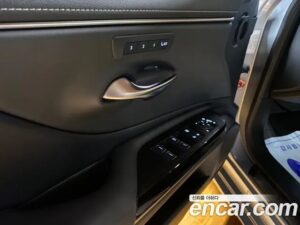 Lexus ES Luxury Plus 2022 года из Южной Кореи