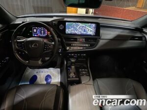 Lexus ES Luxury Plus 2022 года из Южной Кореи