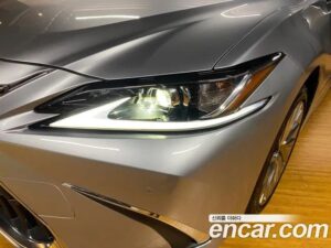 Lexus ES Luxury Plus 2022 года из Южной Кореи
