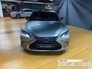 Lexus ES Luxury Plus 2022 года из Южной Кореи