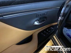 Lexus ES Luxury Plus 2022 года из Южной Кореи