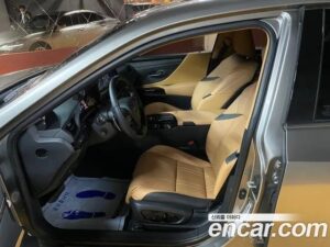 Lexus ES Luxury Plus 2022 года из Южной Кореи