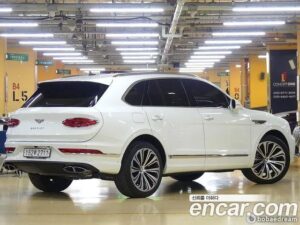 Bentley Bentayga 4.0 V8 2022 года из Южной Кореи