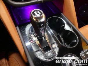 Bentley Bentayga 4.0 V8 2022 года из Южной Кореи