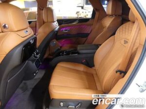 Bentley Bentayga 4.0 V8 2022 года из Южной Кореи