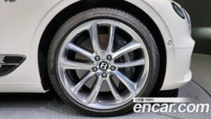 Bentley Continental 4.0 GT 2020 года из Южной Кореи