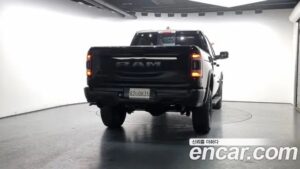 Dodge Ram Pick Up 5.7 2020 года из Южной Кореи