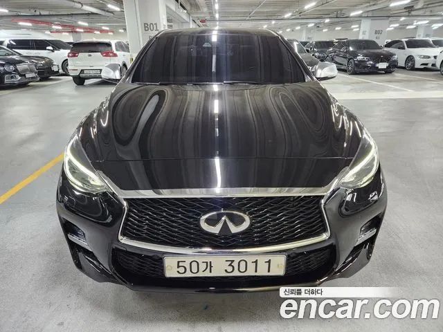 Infiniti Q30 2.0 Premium City Black 2019 года из Кореи