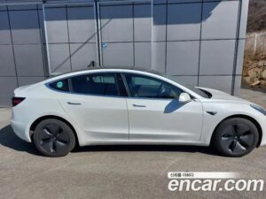 Tesla Model 3 Standard RANGE Plus 2020 года из Южной Кореи