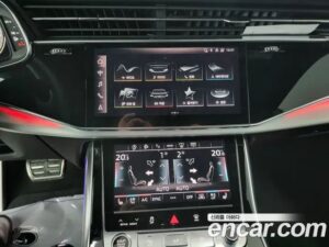 Audi Q8 50 TDI 4WD Premium 2021 года из Южной Кореи