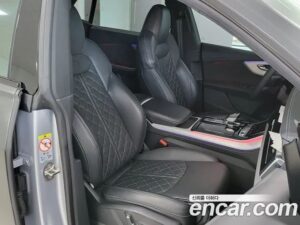 Audi Q8 50 TDI 4WD Premium 2021 года из Южной Кореи