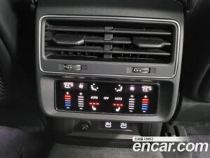 Audi Q8 50 TDI 4WD Premium 2021 года из Южной Кореи