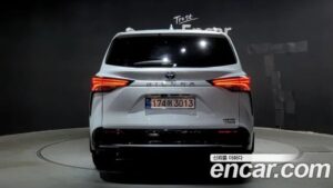 Toyota Sienna 2.5 HYBRID 2WD 2022 года из Южной Кореи