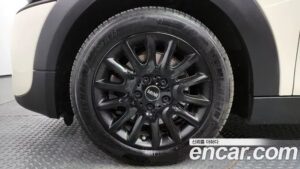 Mini Cooper DEFAULT 2021 года из Южной Кореи