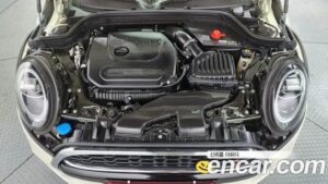 Mini Cooper DEFAULT 2021 года из Южной Кореи