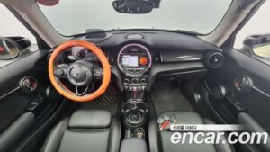 Mini Cooper DEFAULT 2021 года из Южной Кореи