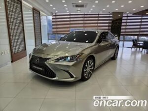 Lexus ES Luxury 2021 года из Южной Кореи
