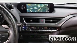 Lexus UX 2.0 F-Sport 2WD 2020 года из Южной Кореи