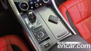 Land Rover Range Rover Sport P360 HSE Dynamic 2022 года из Южной Кореи