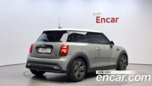 Mini Cooper CLASSIC 2023 года из Южной Кореи