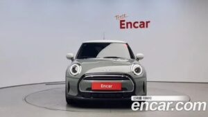 Mini Cooper CLASSIC 2023 года из Южной Кореи