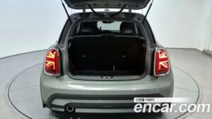 Mini Cooper CLASSIC 2023 года из Южной Кореи