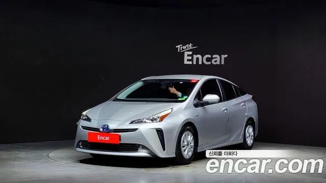 Toyota Prius 1.8 2019 года из Кореи