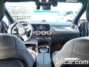 Mercedes-Benz EQA EQA250 2021 года из Южной Кореи