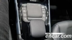 Mercedes-Benz GLB-Class GLB200 d 2022 года из Южной Кореи