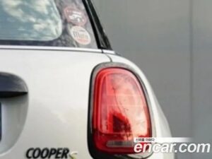 Mini Cooper SE ELECTRIC 2022 года из Южной Кореи