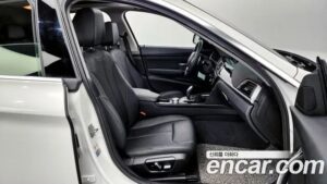 BMW Gran Turismo GT 320d xDrive 2020 года из Южной Кореи