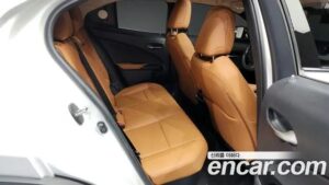 Lexus UX 2.0 2WD 2021 года из Южной Кореи